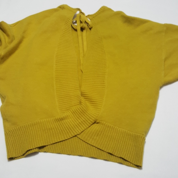 Woven Heart open Tie Back Sweater - Picture 9 of 13